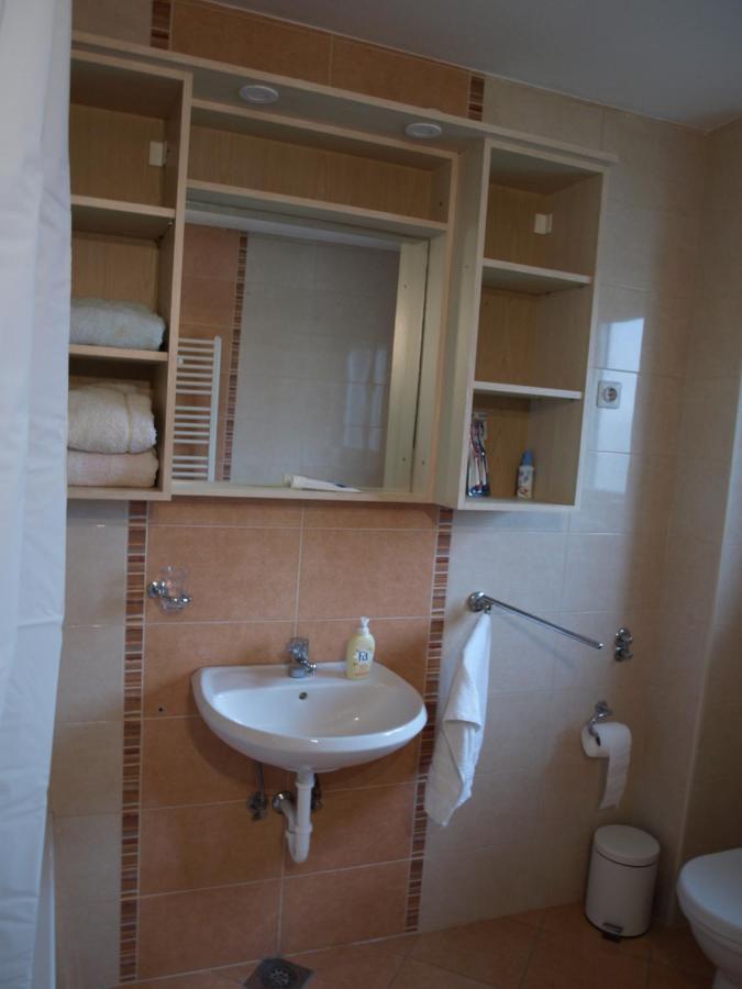 Apartment Nana Gradici Exteriör bild