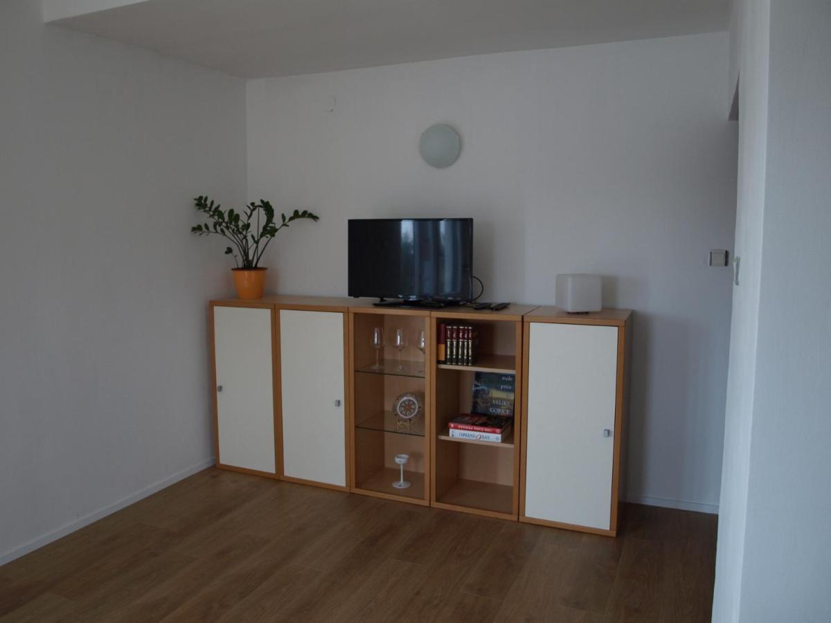 Apartment Nana Gradici Exteriör bild
