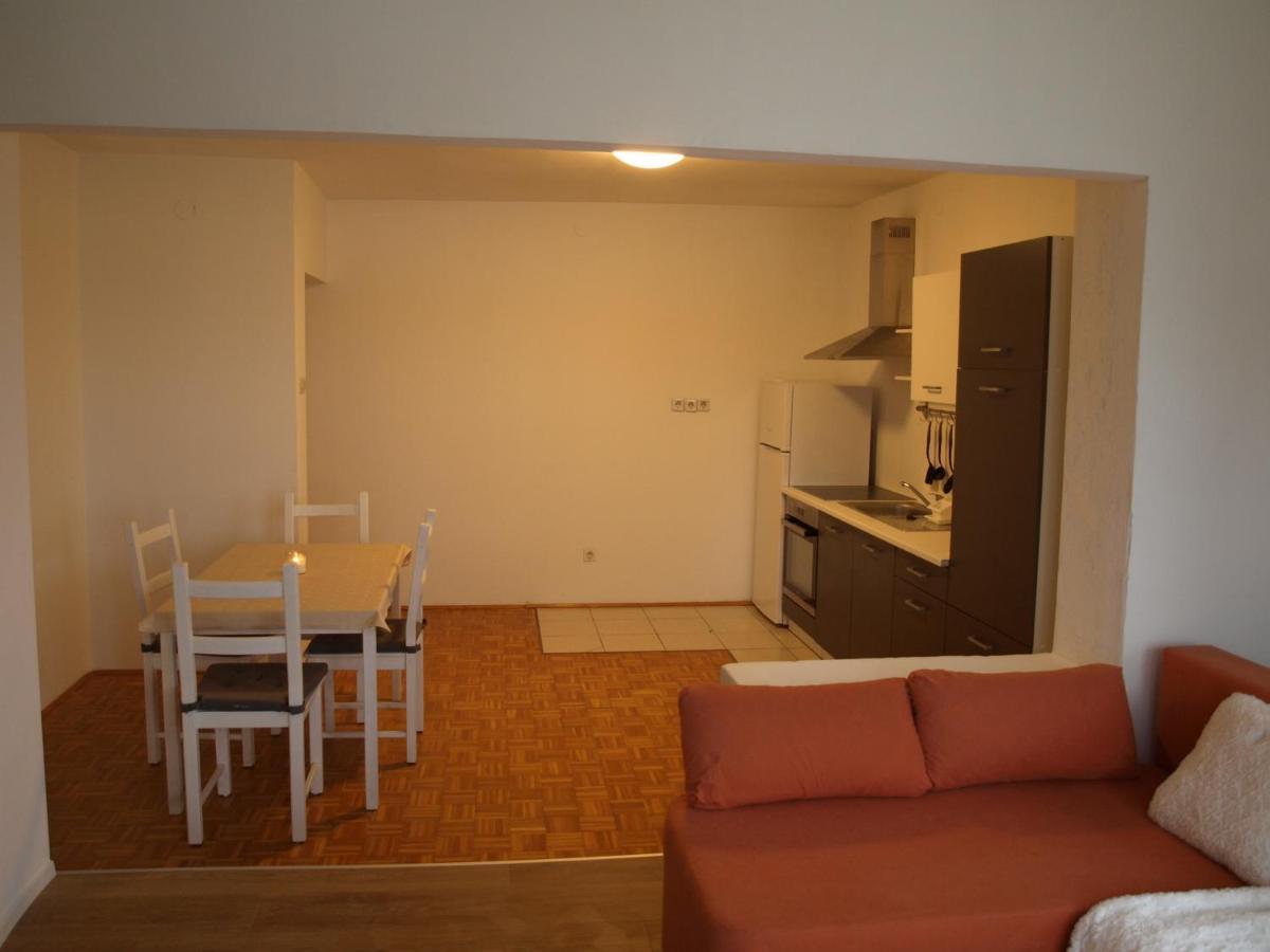 Apartment Nana Gradici Exteriör bild